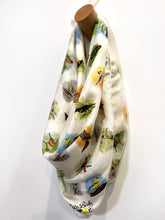 Charger l'image dans la galerie, Fashion scarf Canadian birds pattern cardinal blue jay hummingbird goldfinch owl